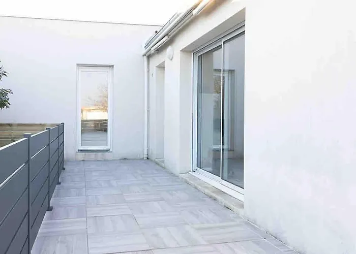 La Grande Croisee Exterieur Et